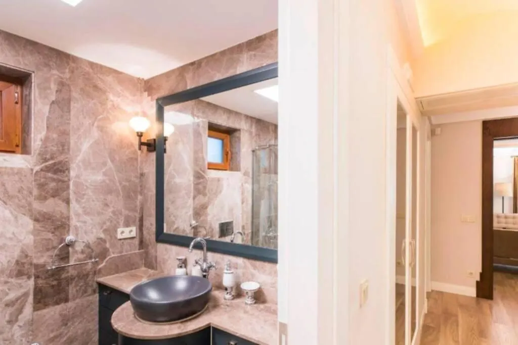 Wonder Homes - Ultra-Modern Flat, 3 Bedroom & 1 Min To Taksim Square Istanbul Apartment