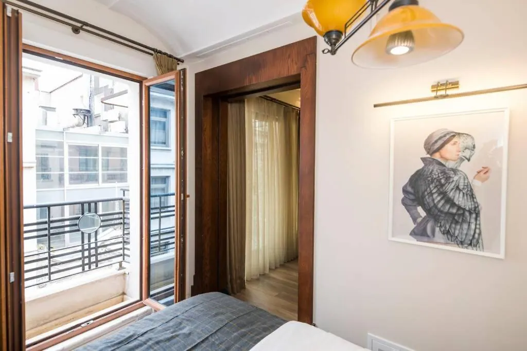 Wonder Homes - Ultra-Modern Flat, 3 Bedroom & 1 Min To Taksim Square Istanbul